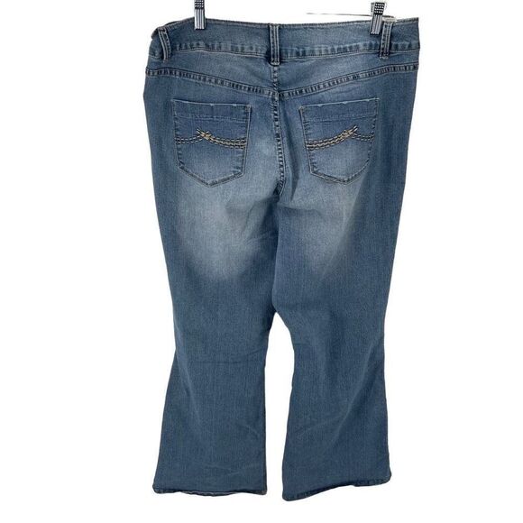 Lane Bryant Women's boot Cut Slim Leg Denim Size 16 - Picture 6 of 12